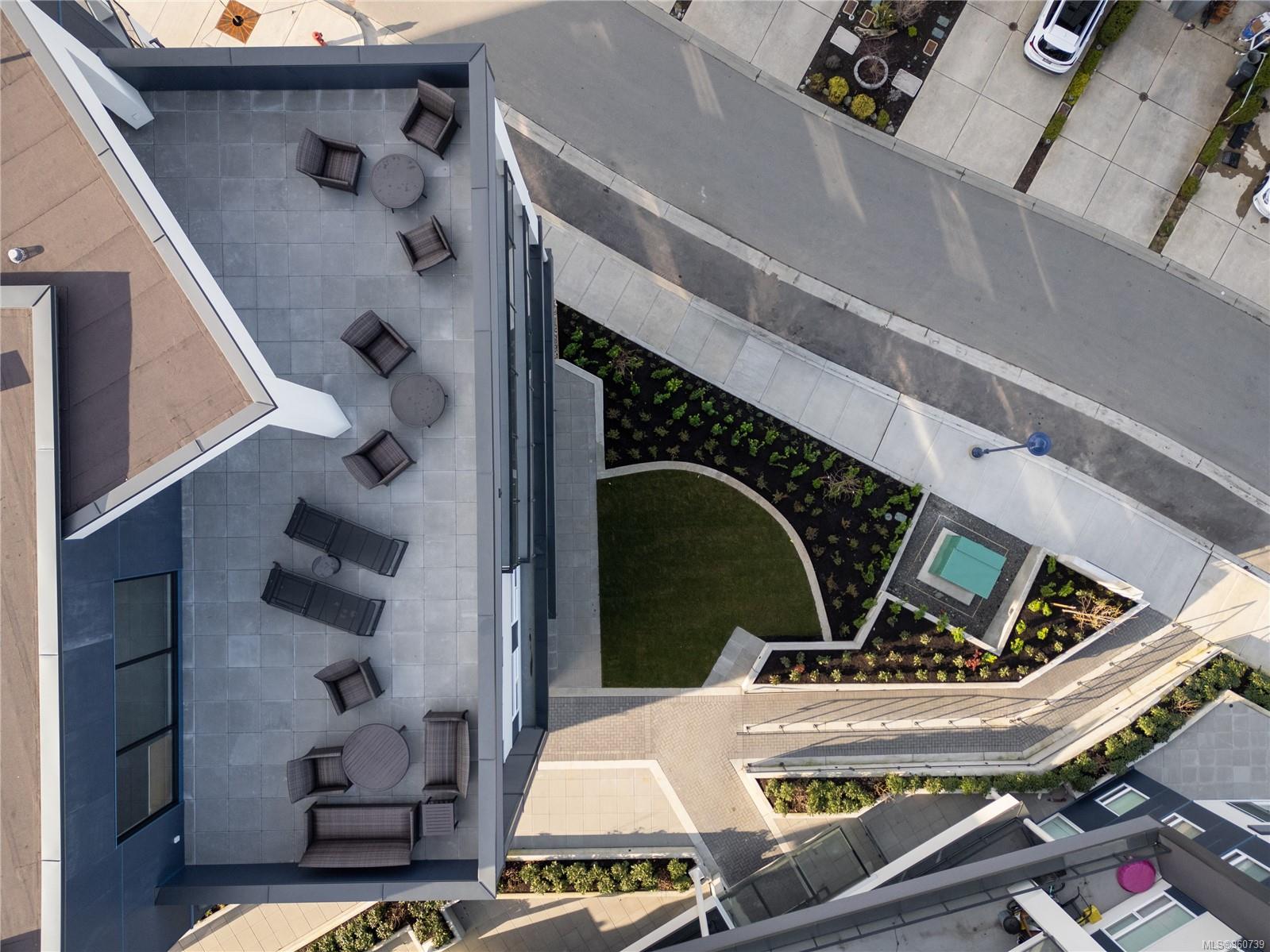 947 Whirlaway Cres # 404