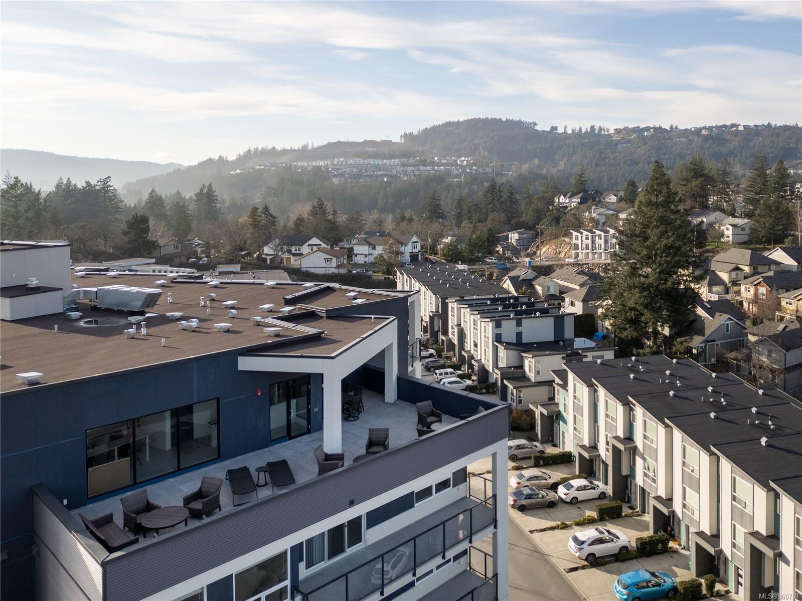 947 Whirlaway Cres # 404