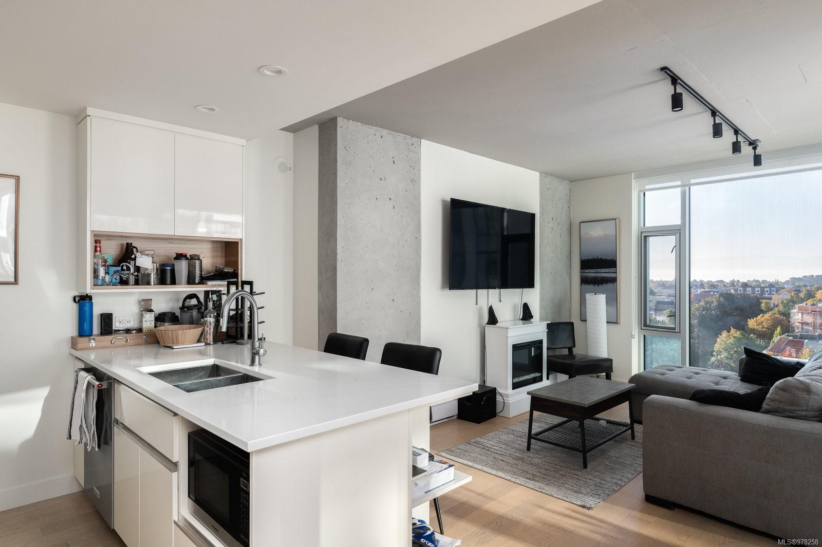 989 Johnson St # 809