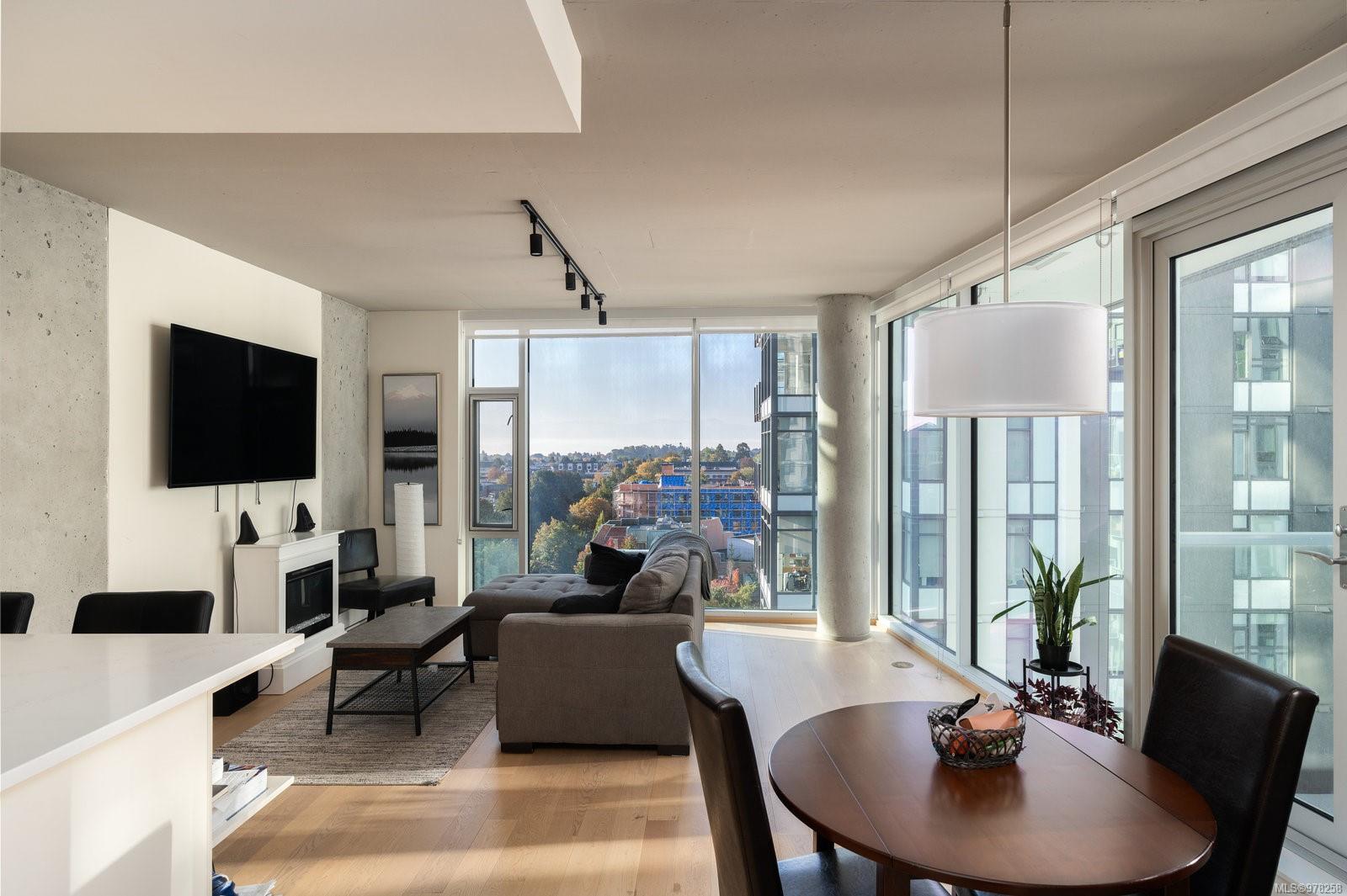 989 Johnson St # 809