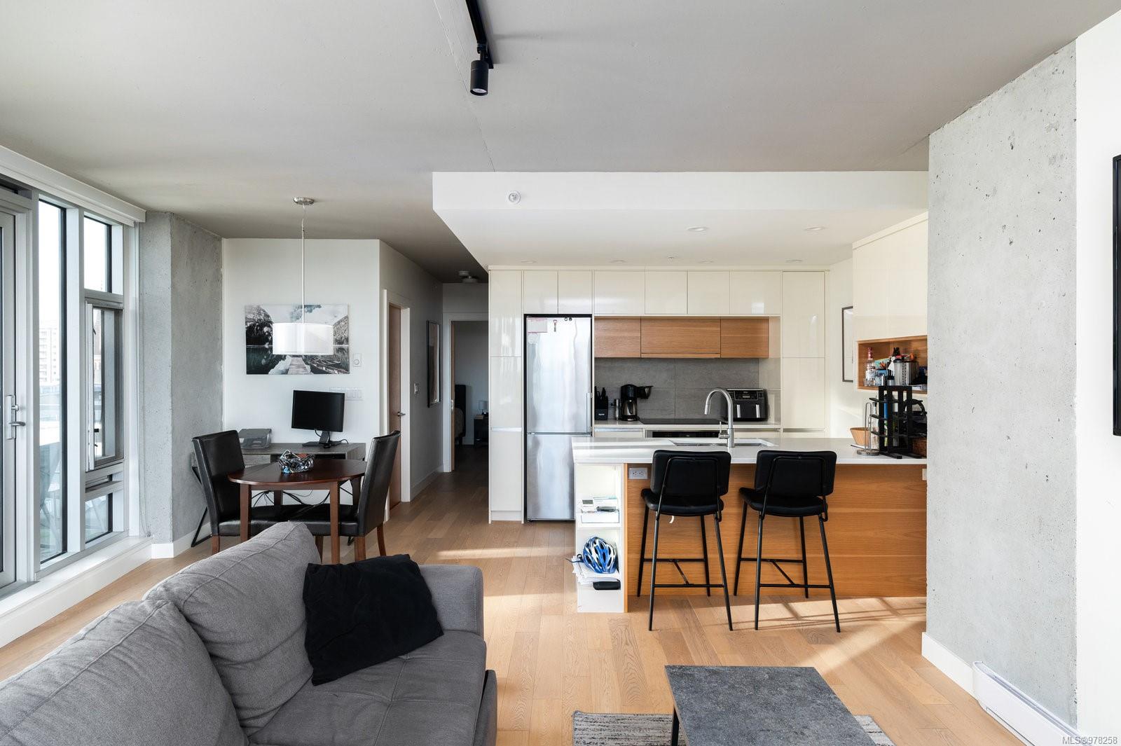 989 Johnson St # 809