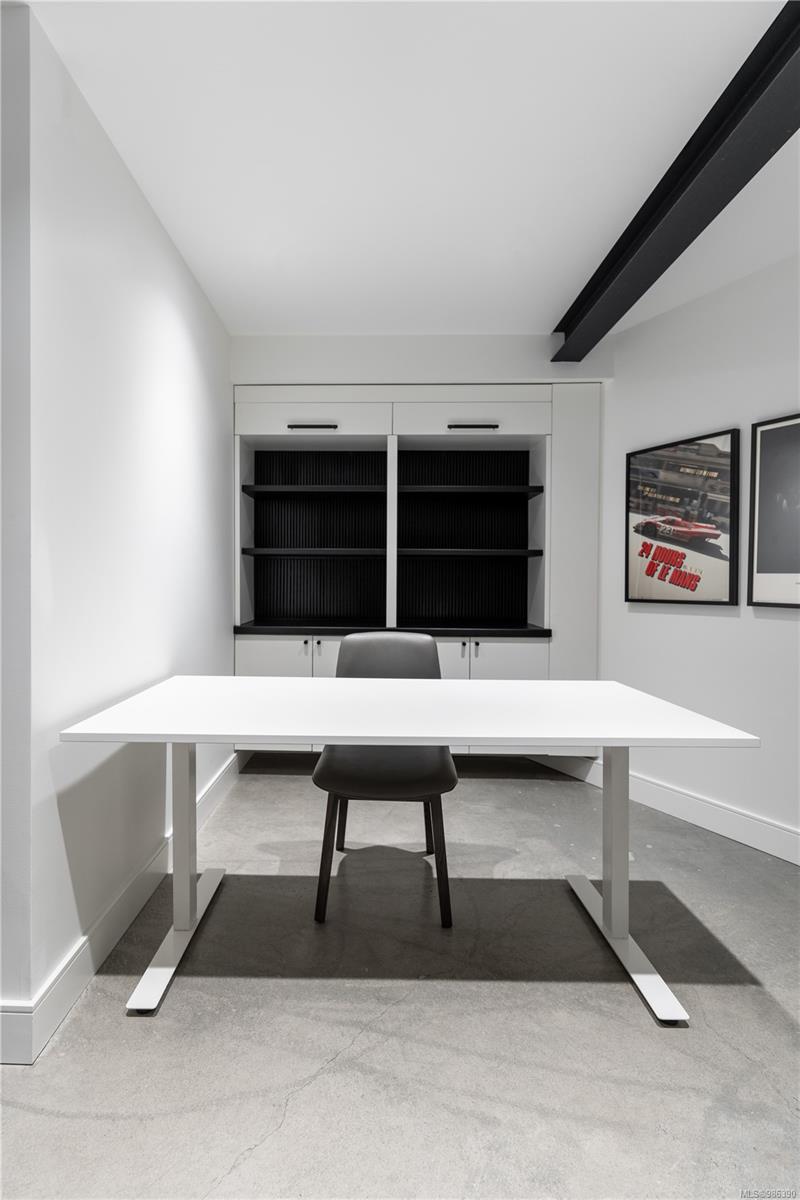 1030 Meares St # 201