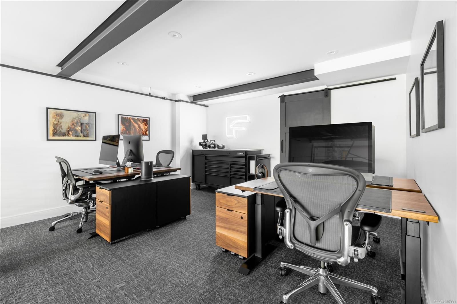 1030 Meares St # 201