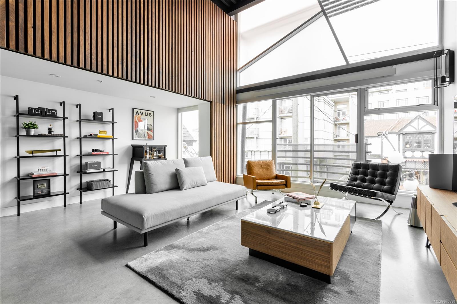 1030 Meares St # 201