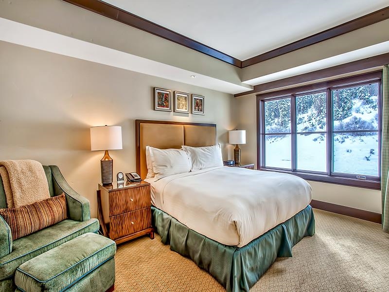 13051 Ritz Carlton Highlands Ct Unit: 4405