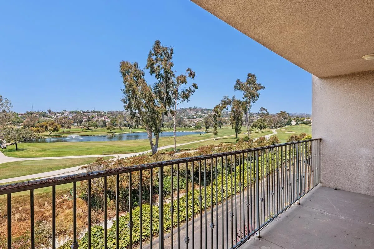2348 La Costa Ave Unit 212