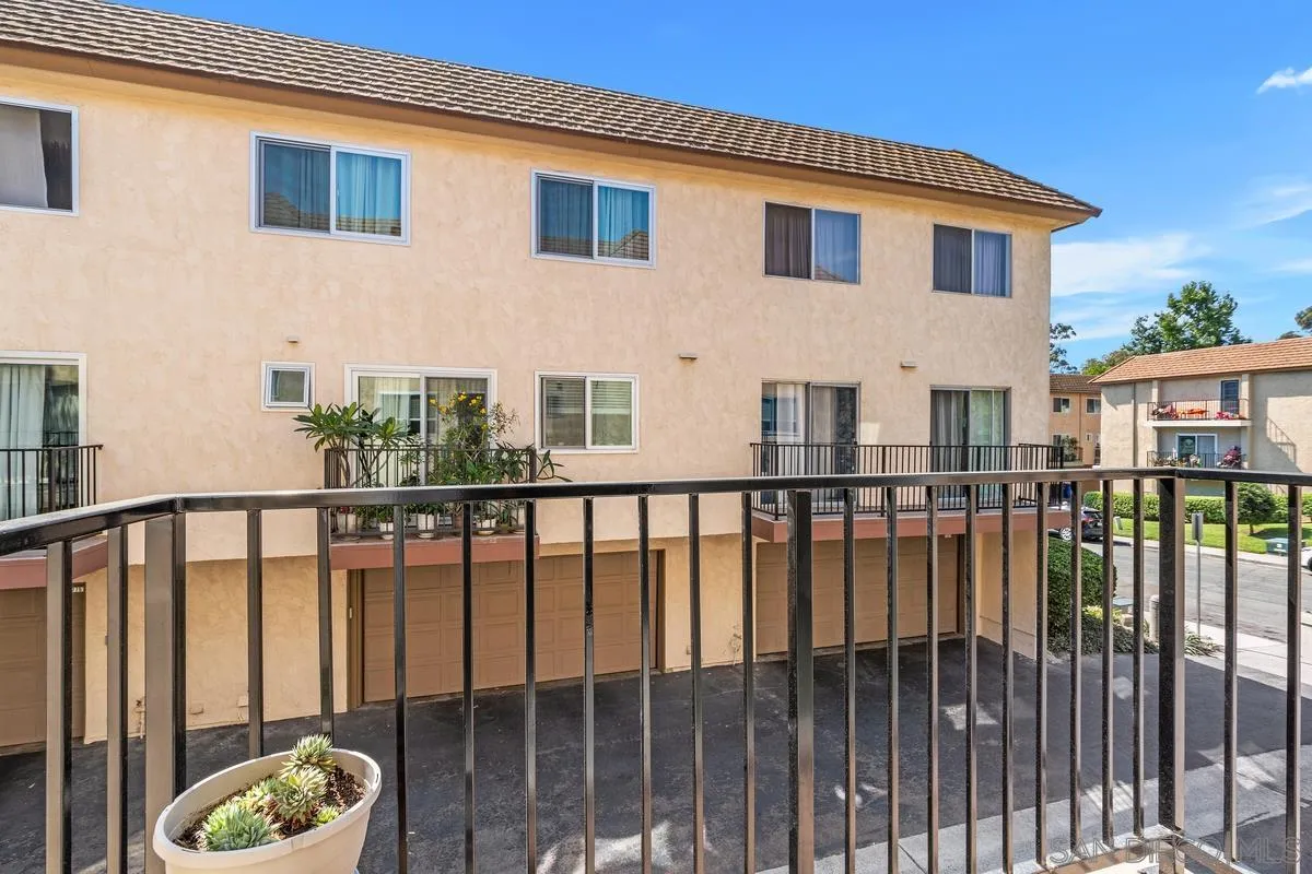 7777 Nightingale Way
