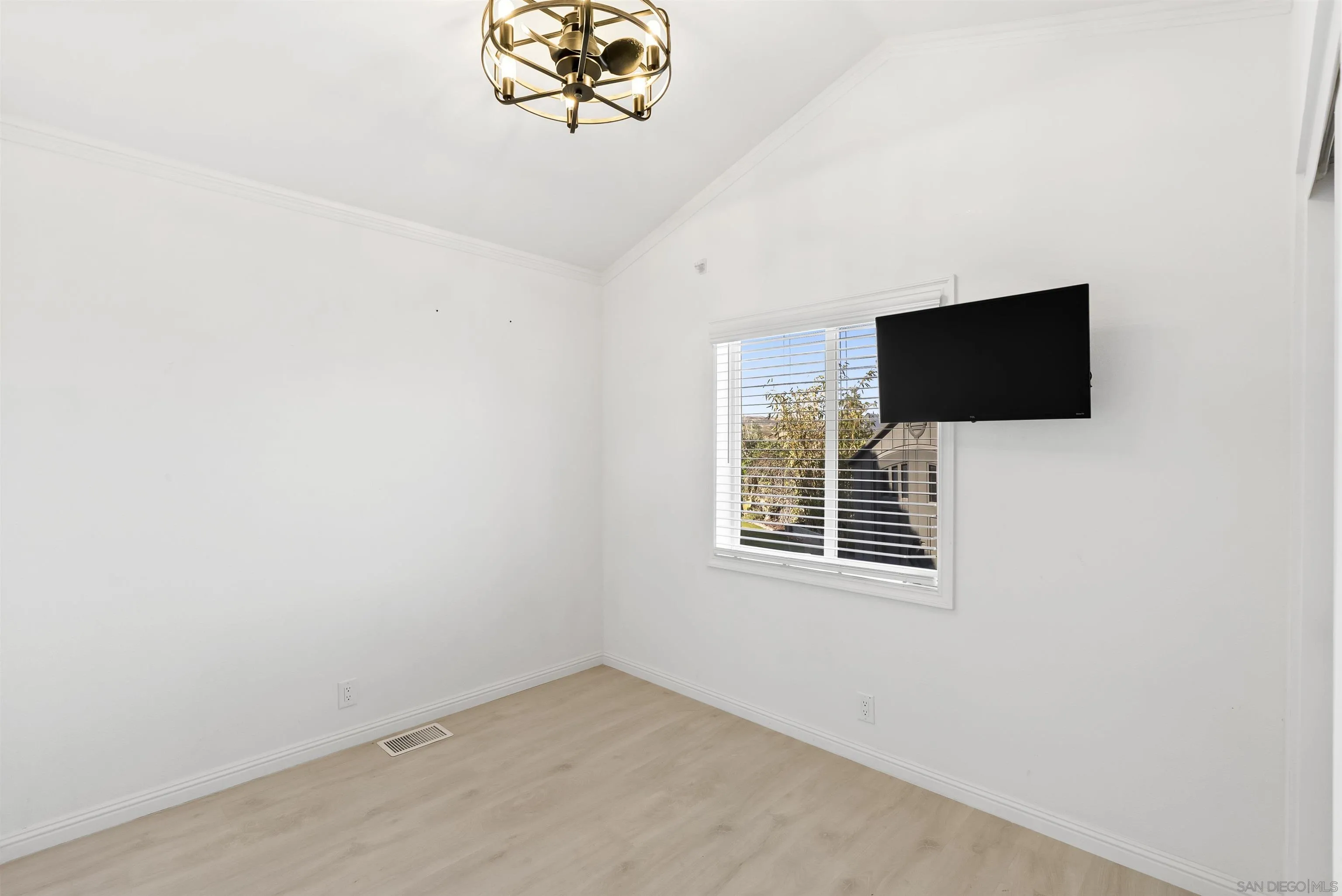 5358 Vista Santa Margarita