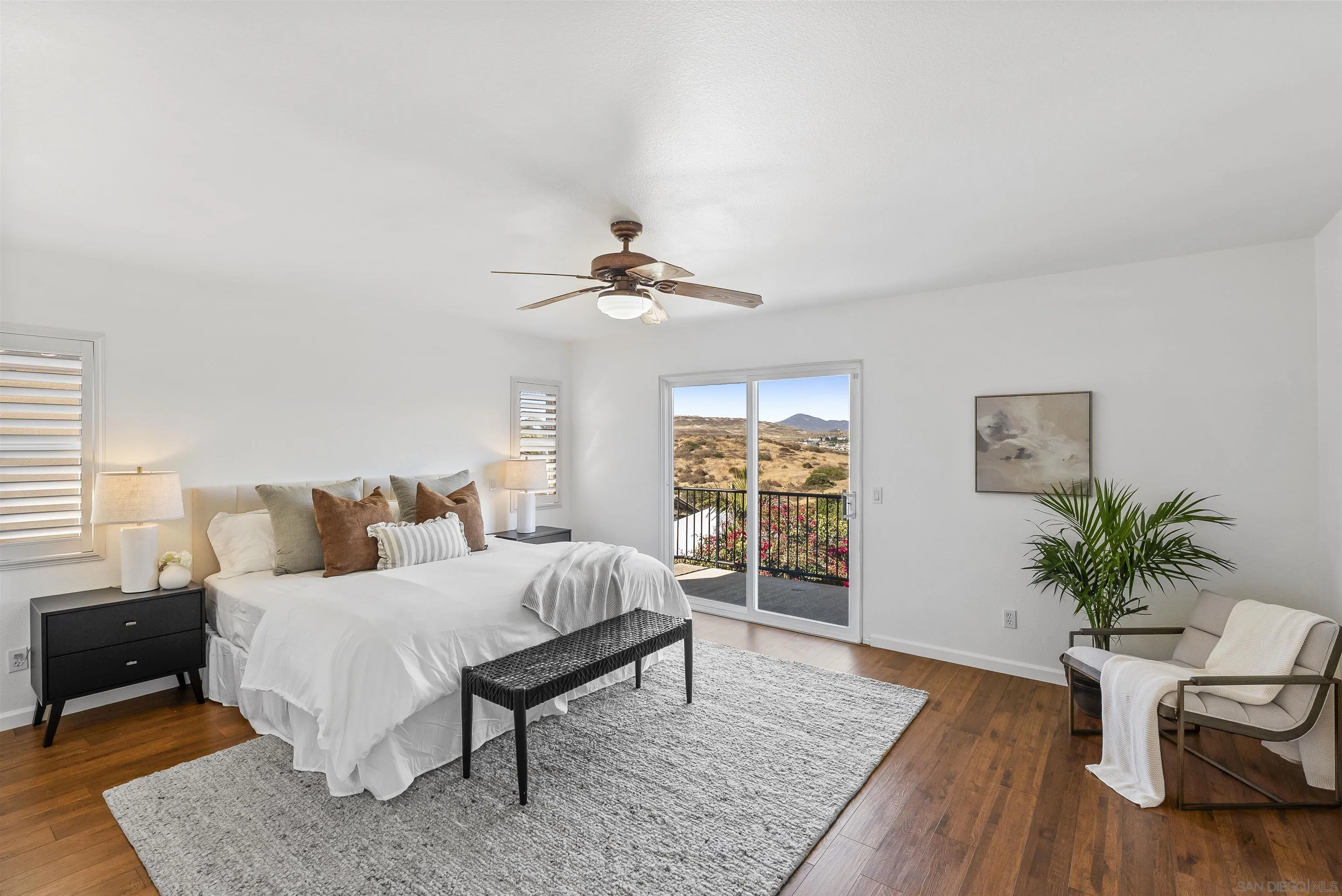 5358 Vista Santa Margarita