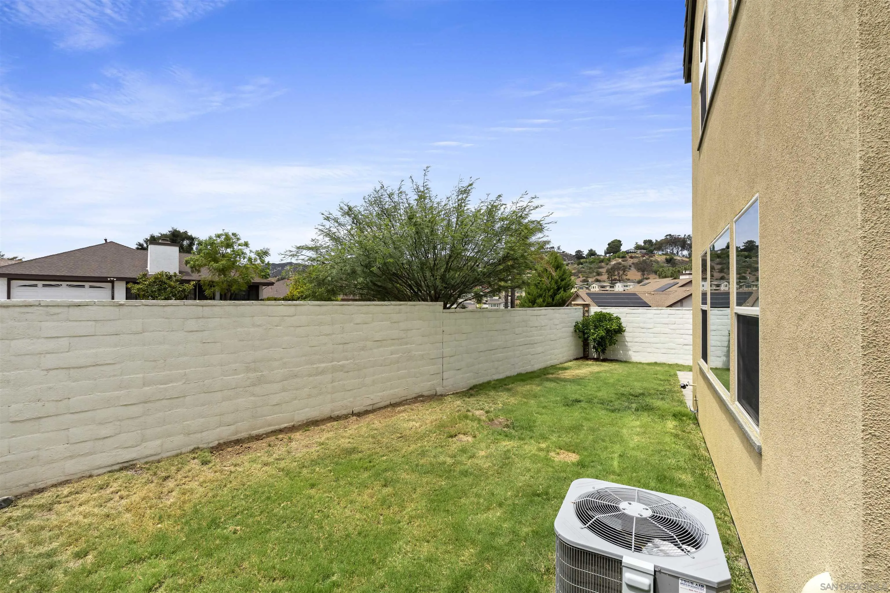 1187 Barry Pl