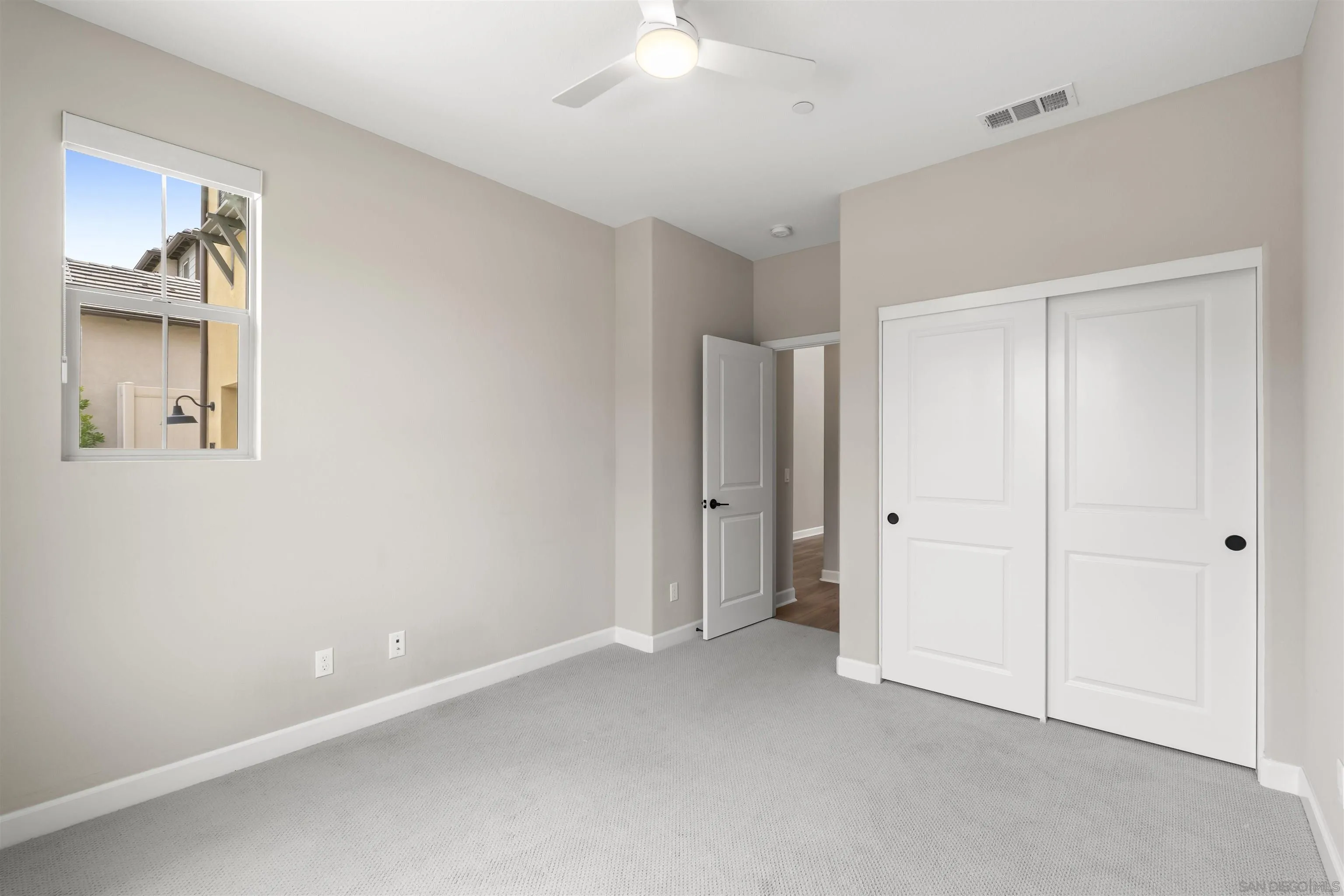 1187 Barry Pl