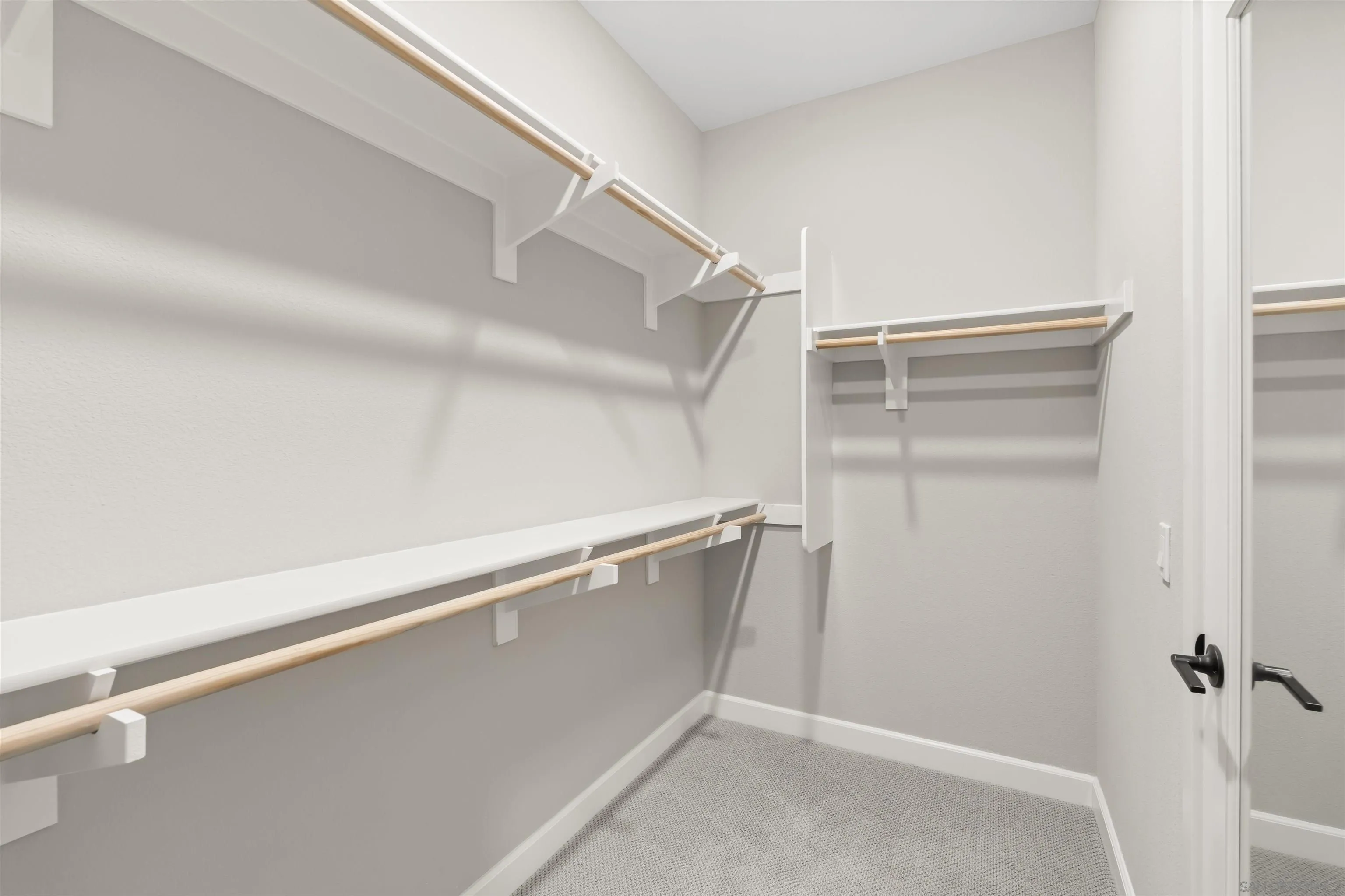 1187 Barry Pl