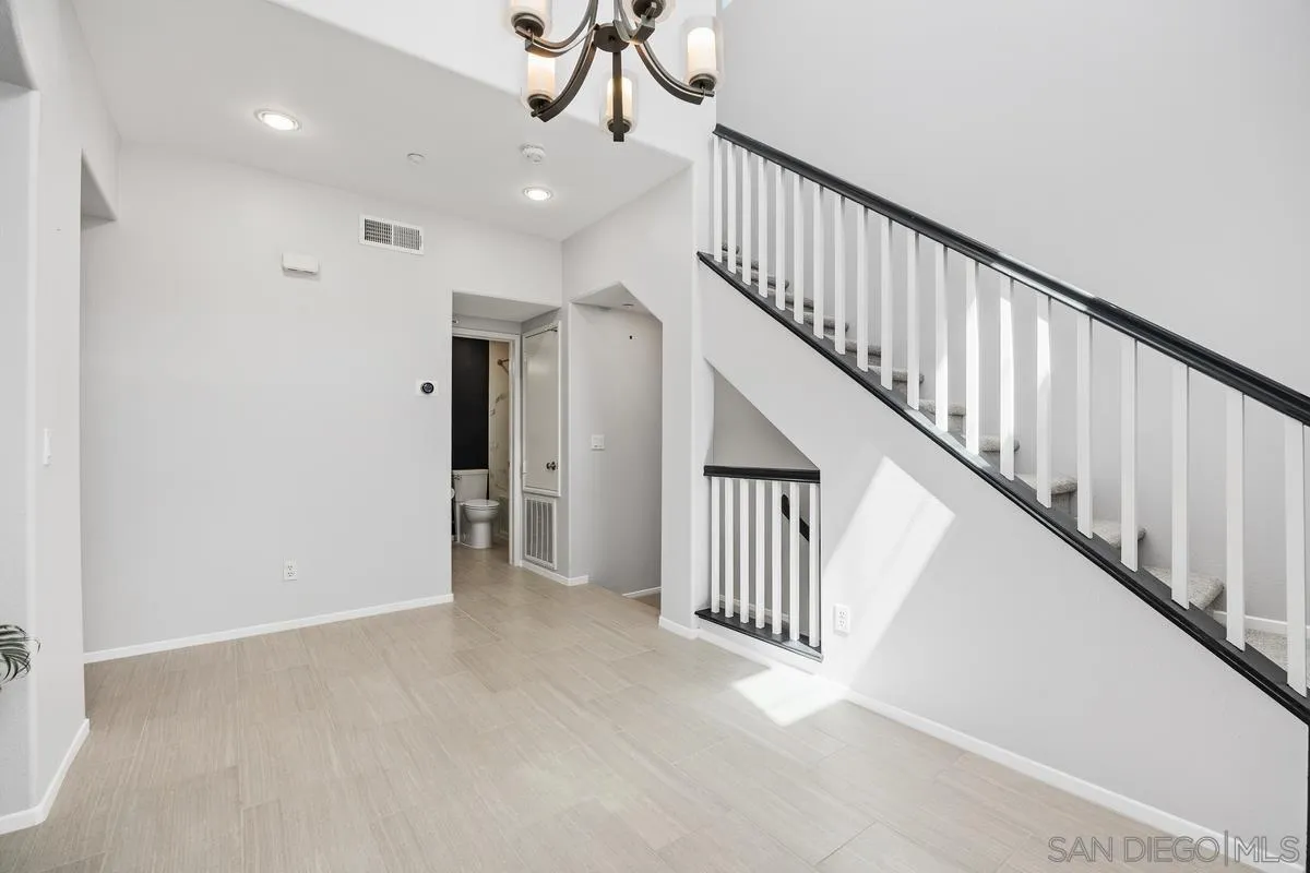 3683 Jetty Pt.