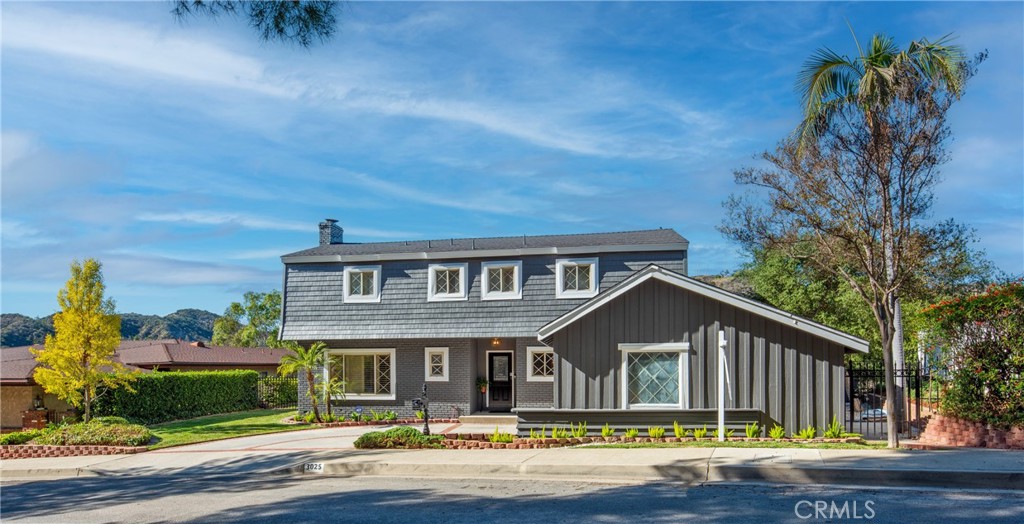 3025 Hollywell Place