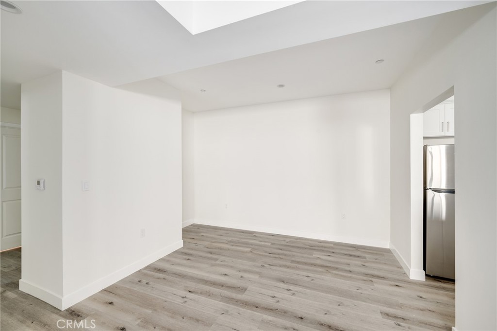 14526 Hartland Street Unit: 206