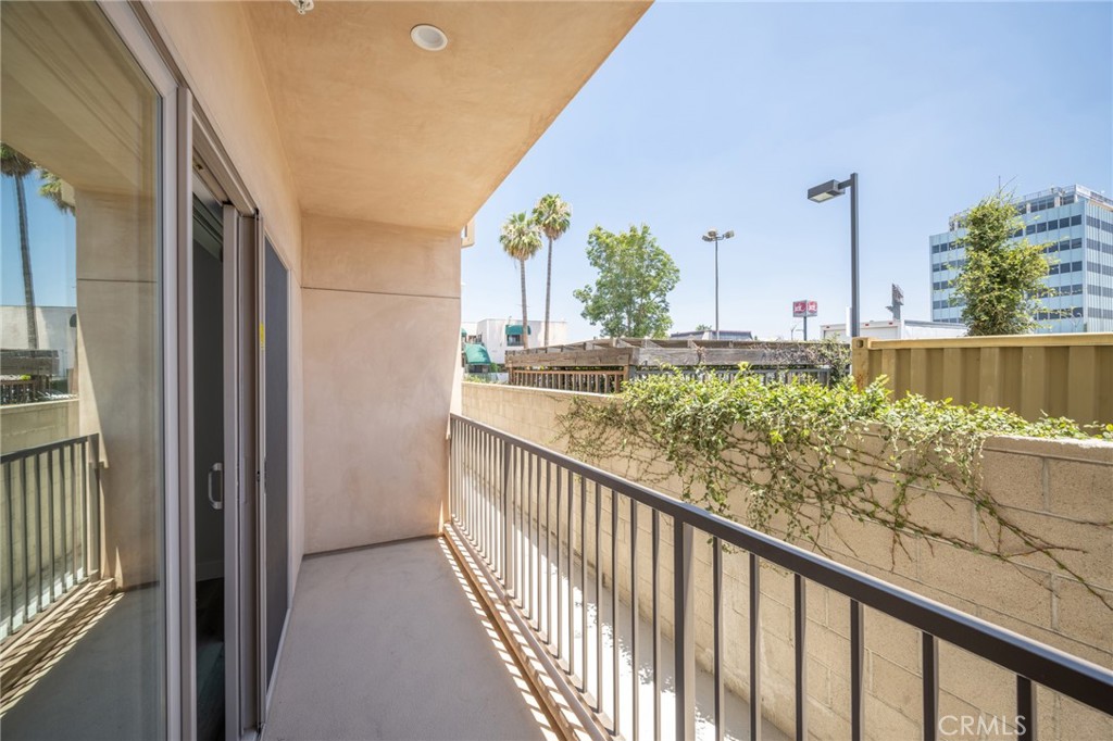 14526 Hartland Street Unit: 303