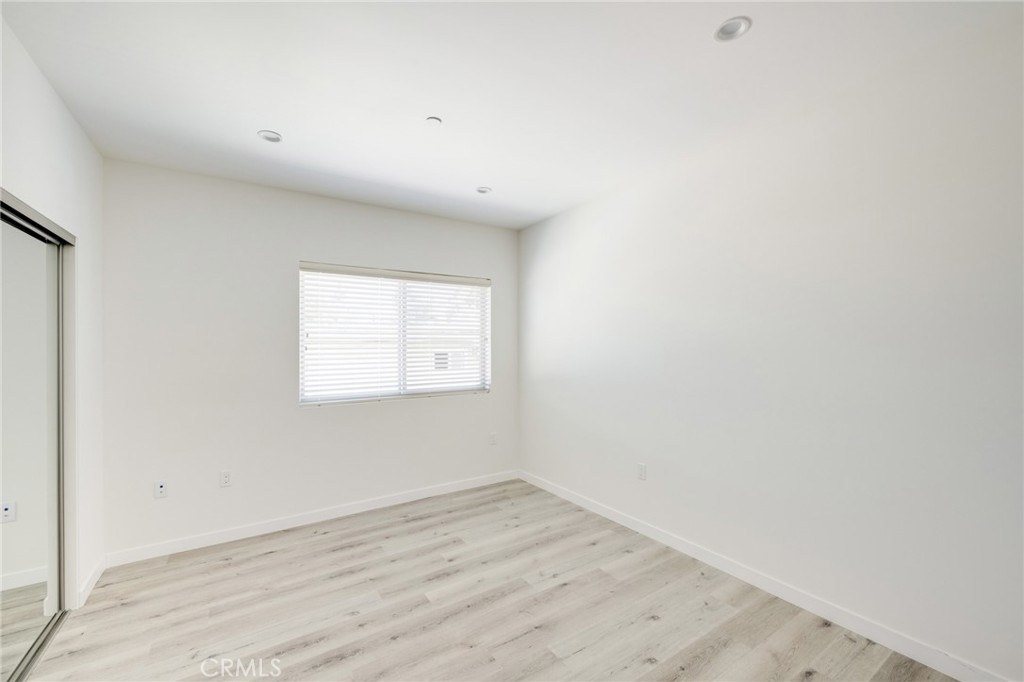 14526 Hartland Street Unit: 307