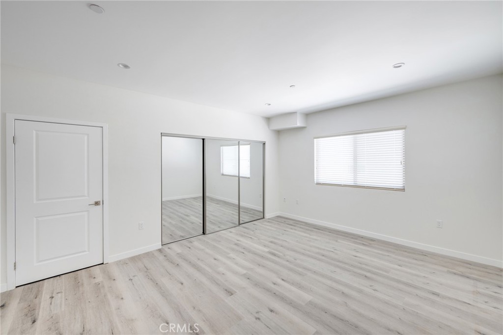 14526 Hartland Street Unit: 307