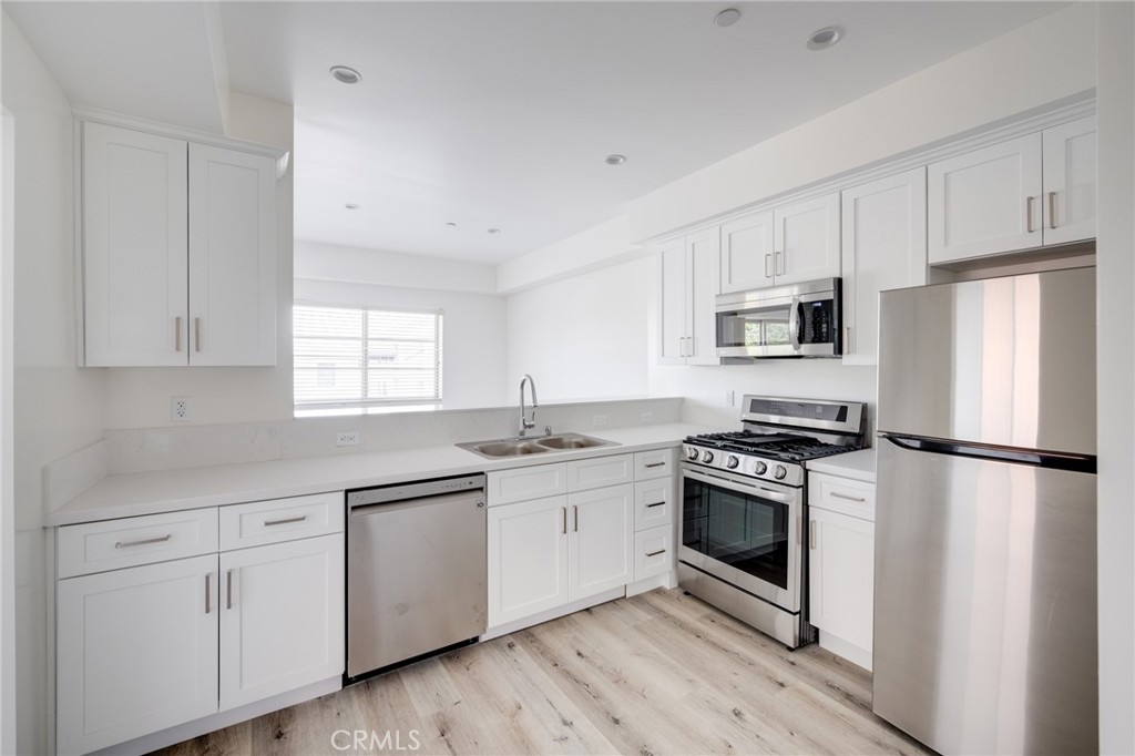 14526 Hartland Street Unit: 307