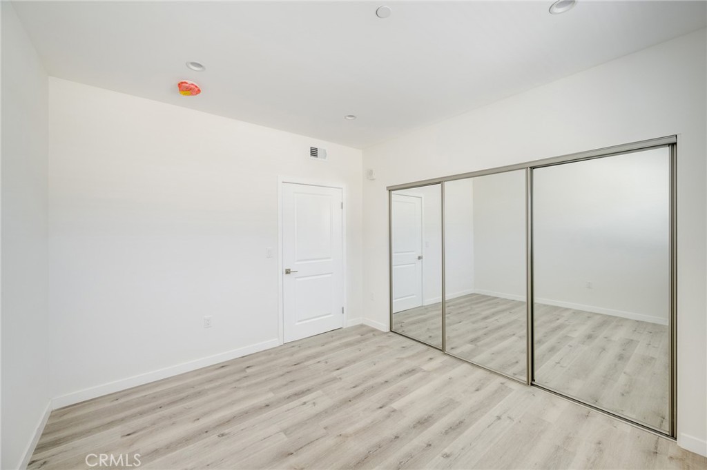 14526 Hartland Street Unit: 307