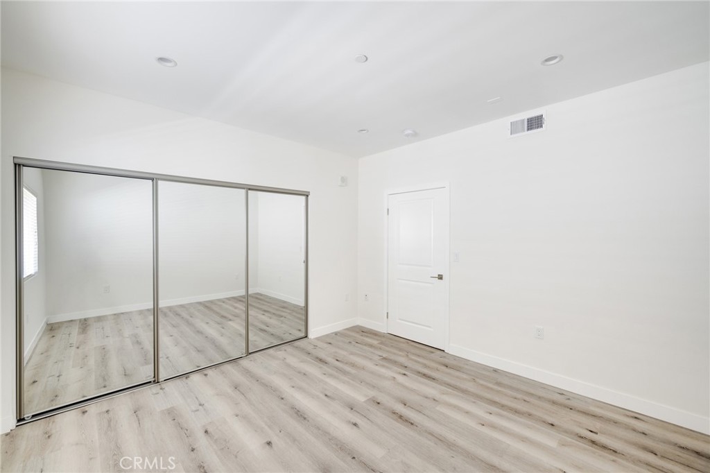 14526 Hartland Street 106