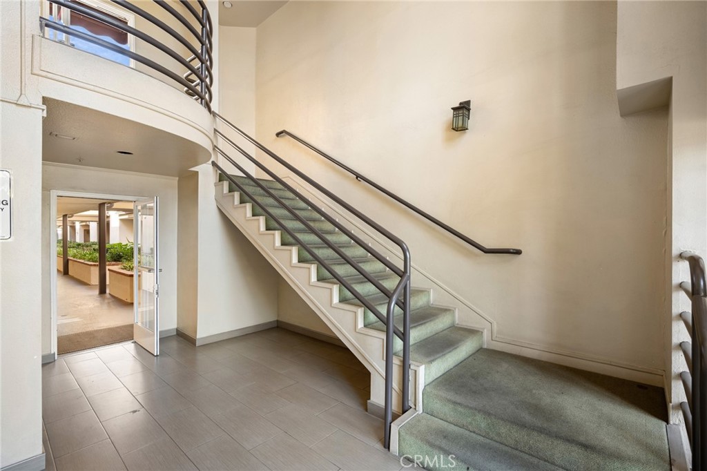 537 N Adams Street 207