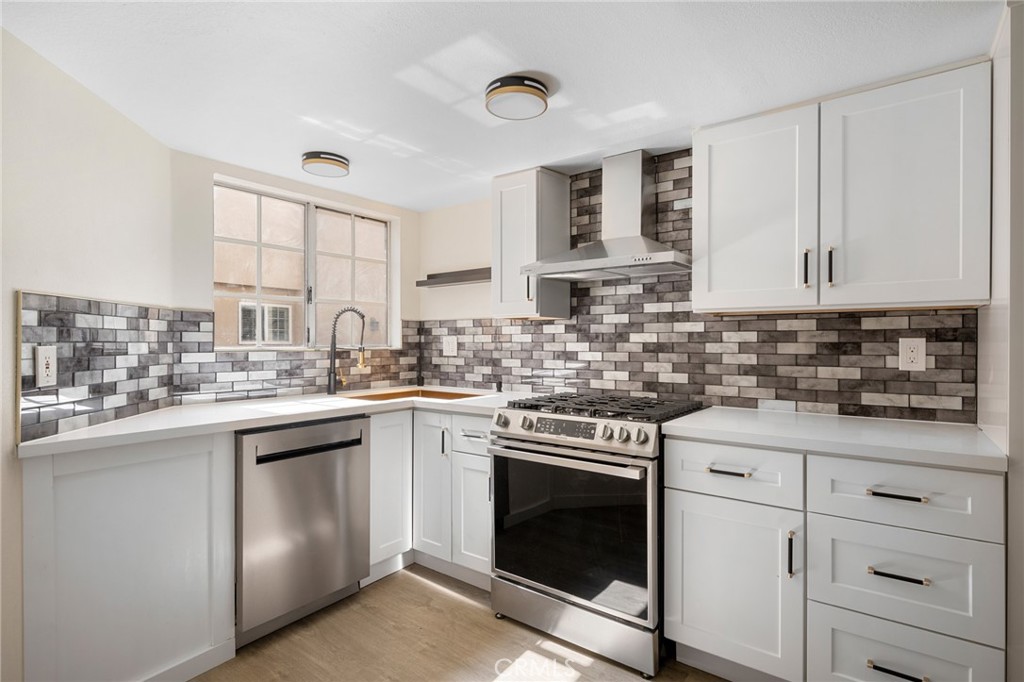 537 N Adams Street 207