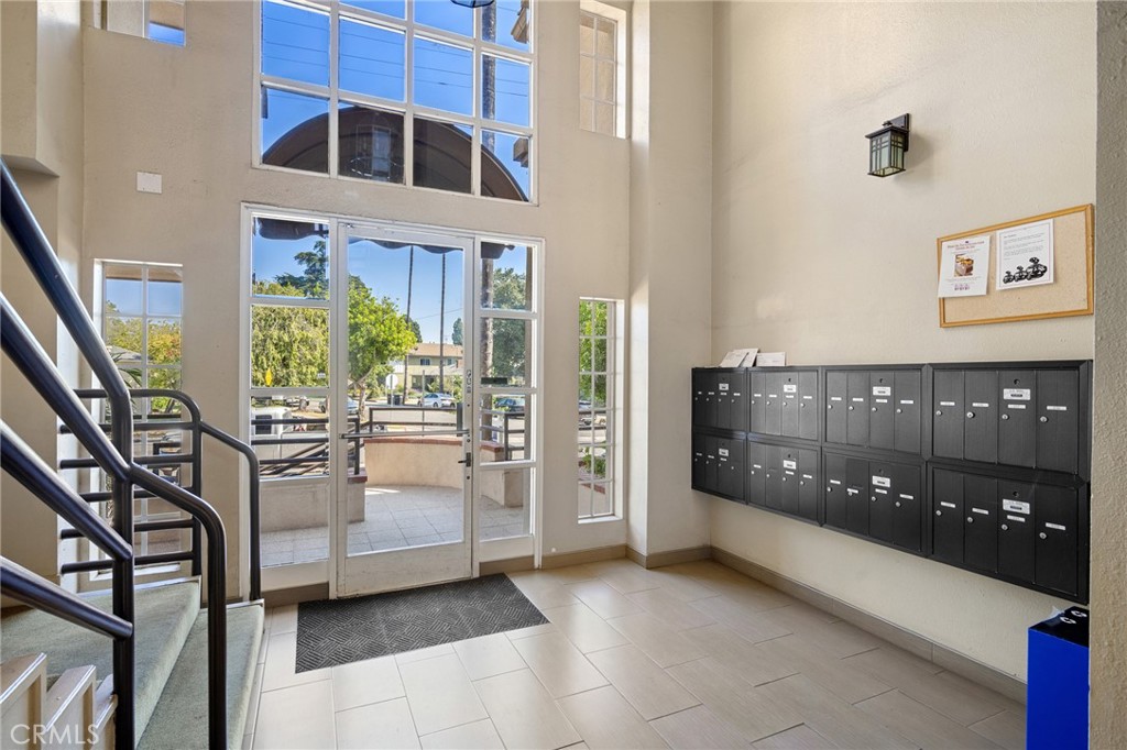 537 N Adams Street 207