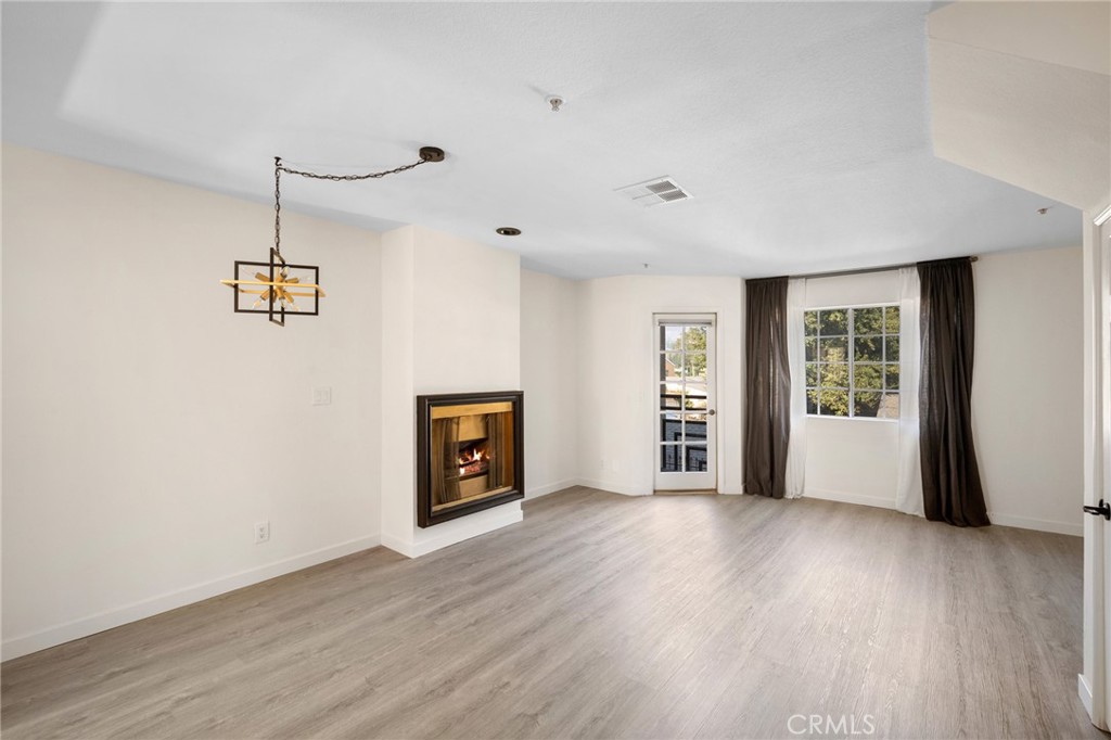 537 N Adams Street 207