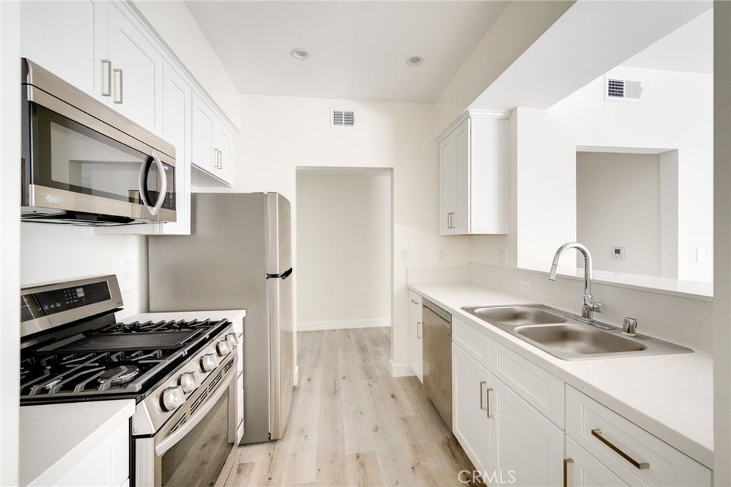 14526 Hartland Street 104