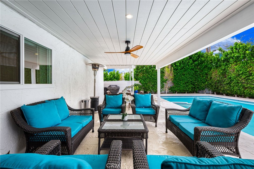 2303 N Magnolia