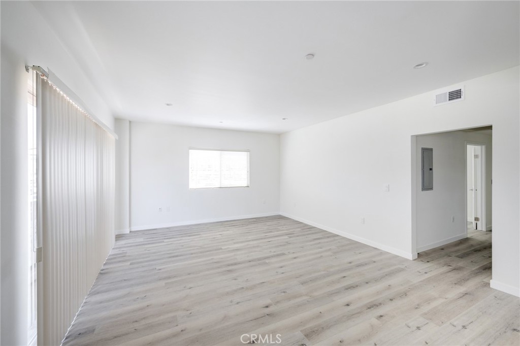 14526 Hartland Street 308