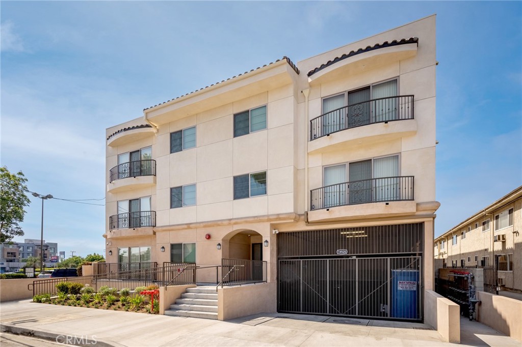 14526 Hartland Street 308