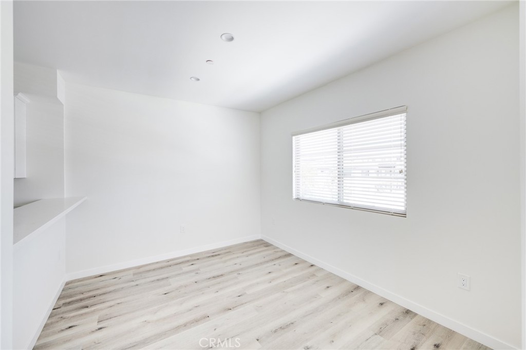 14526 Hartland Street 308