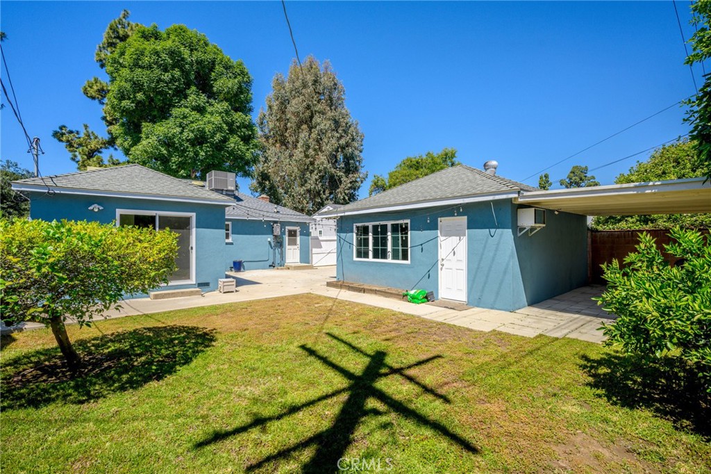 6438 Densmore