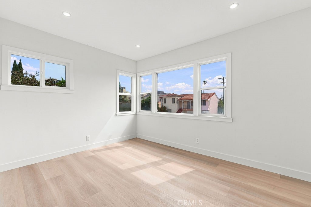 1211 Cole Avenue