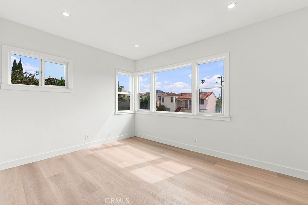 1211 Cole Avenue