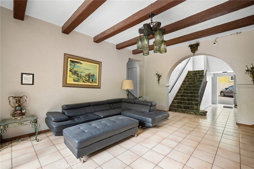 617 E Garfield 209A