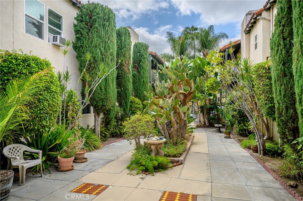 617 E Garfield 209A