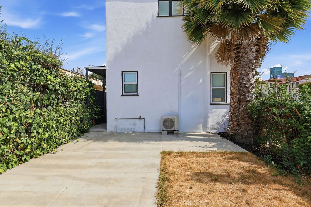 1205 Cole Avenue