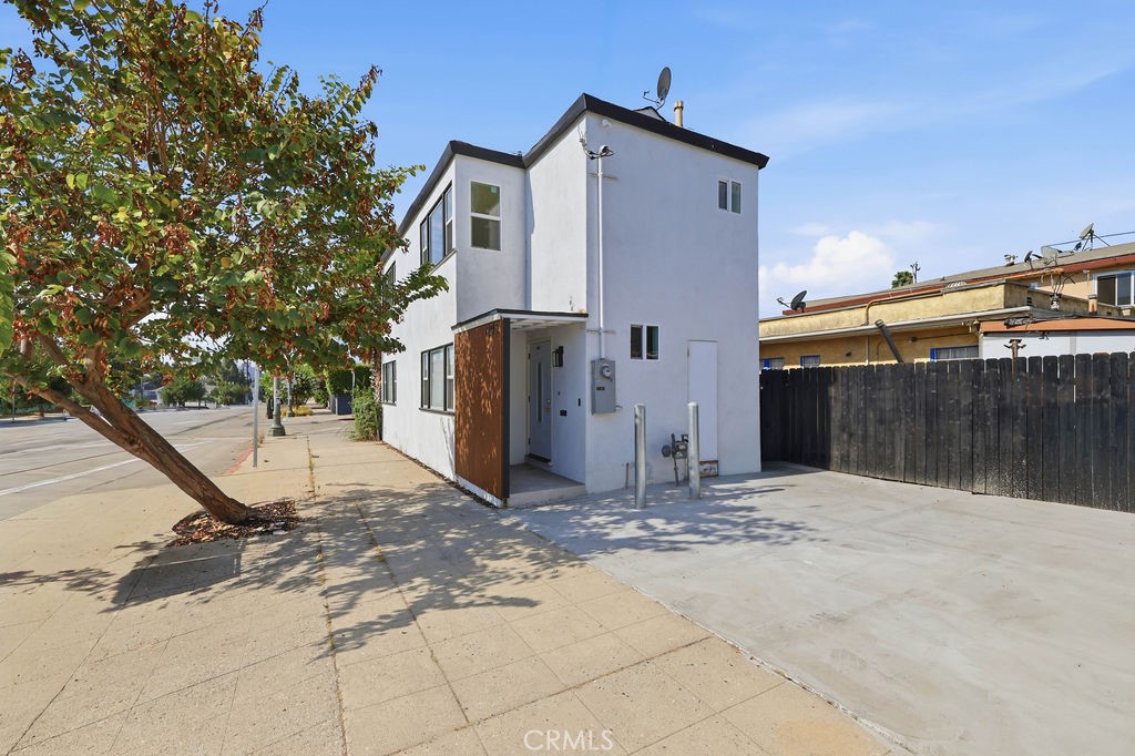 1205 Cole Avenue