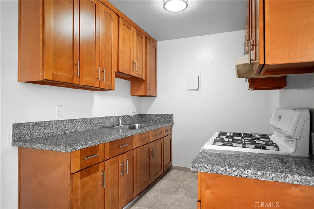 521 E Lomita Avenue 205