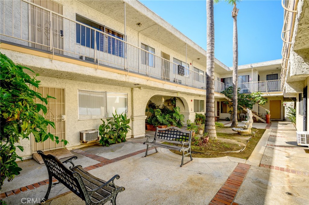 521 E Lomita Avenue 205