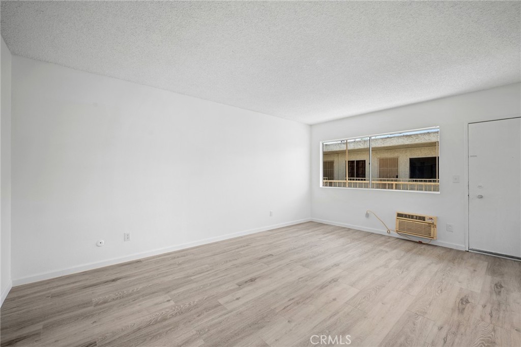 521 E Lomita Avenue 207