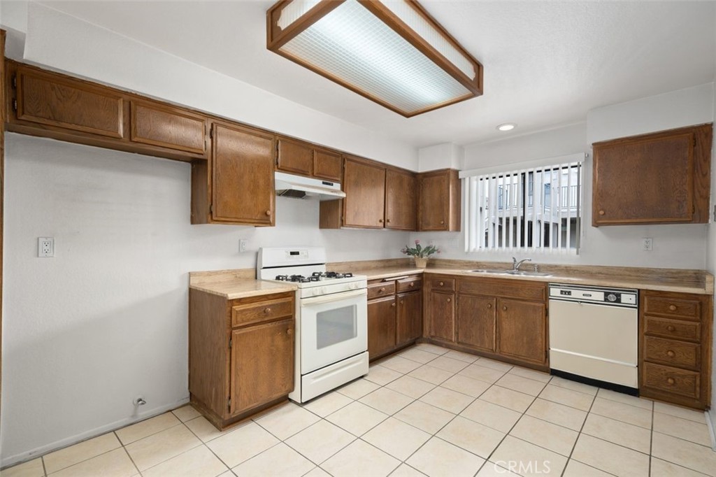 356 W California Avenue 11