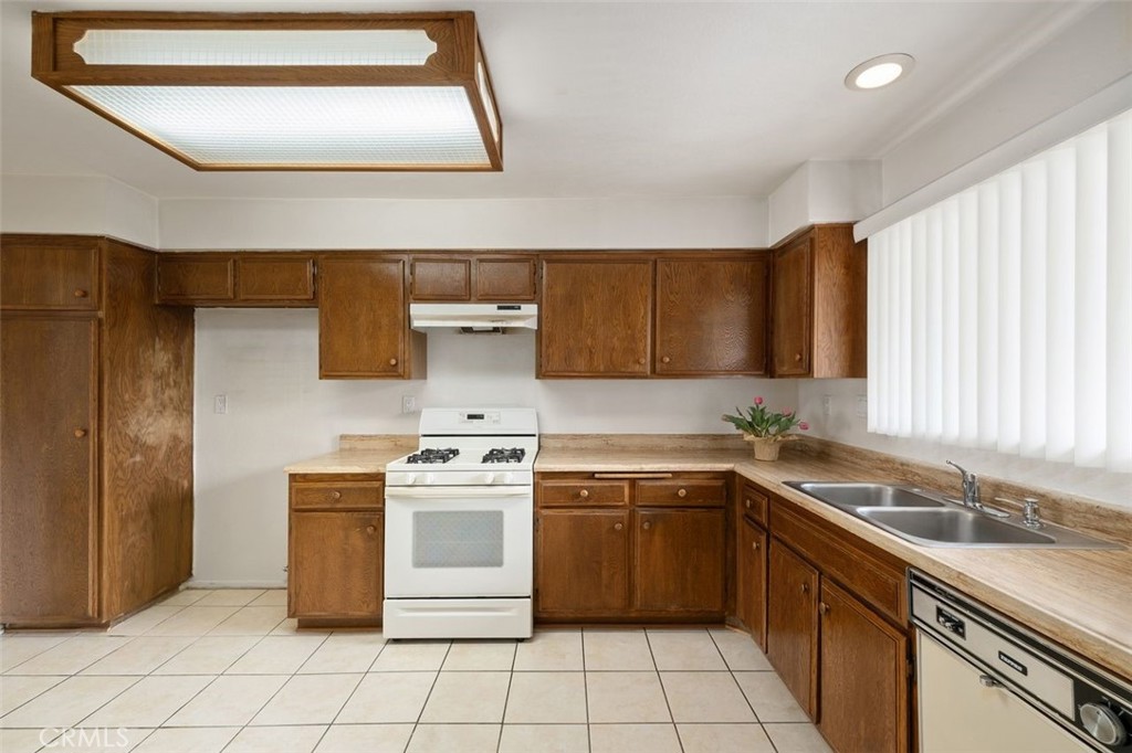 356 W California Avenue 11