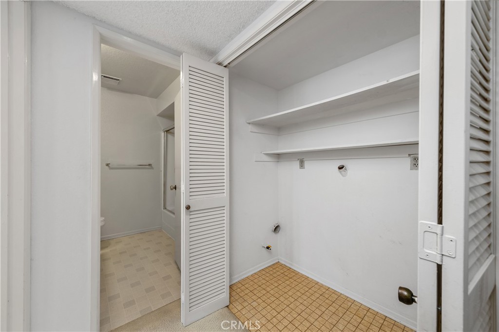 356 W California Avenue 11