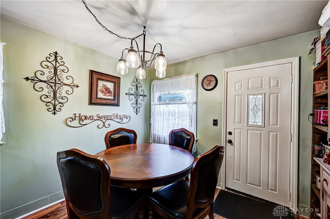 1265 E Cedarview Drive