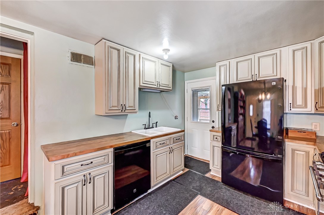 1265 E Cedarview Drive