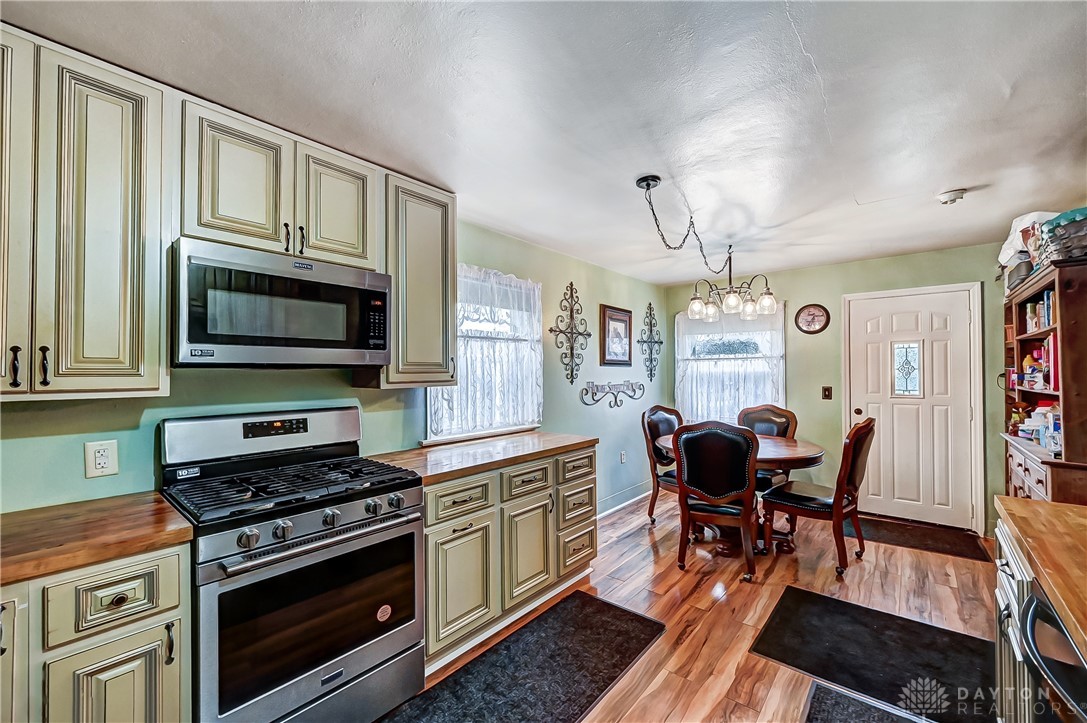 1265 E Cedarview Drive